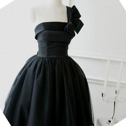 Ball Gown One Shoulder Black Short Prom Dresses..