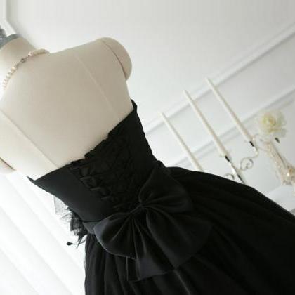Ball Gown Sweetheart Black Short Prom Dresses..