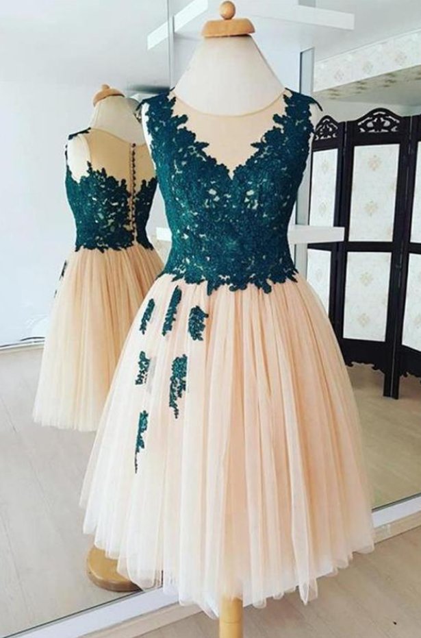 Champagne Knee Length Tulle Prom Dress Short Homecoming Dress With Green Appliques